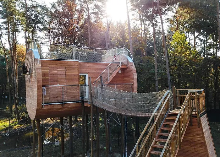 Tree - Baumhaushotel